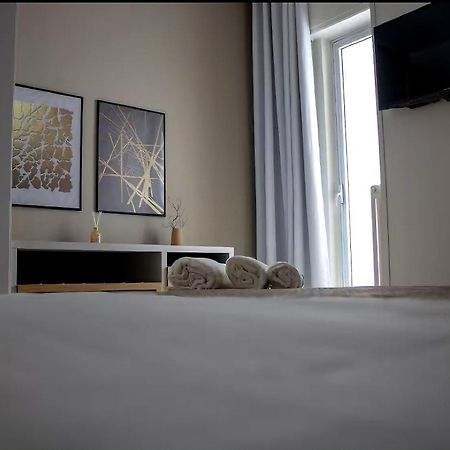 Fd Apartments - Zoe Prestigioso Appartamento Vicino Alla Stazione E Al Centro Monopoli Luaran gambar