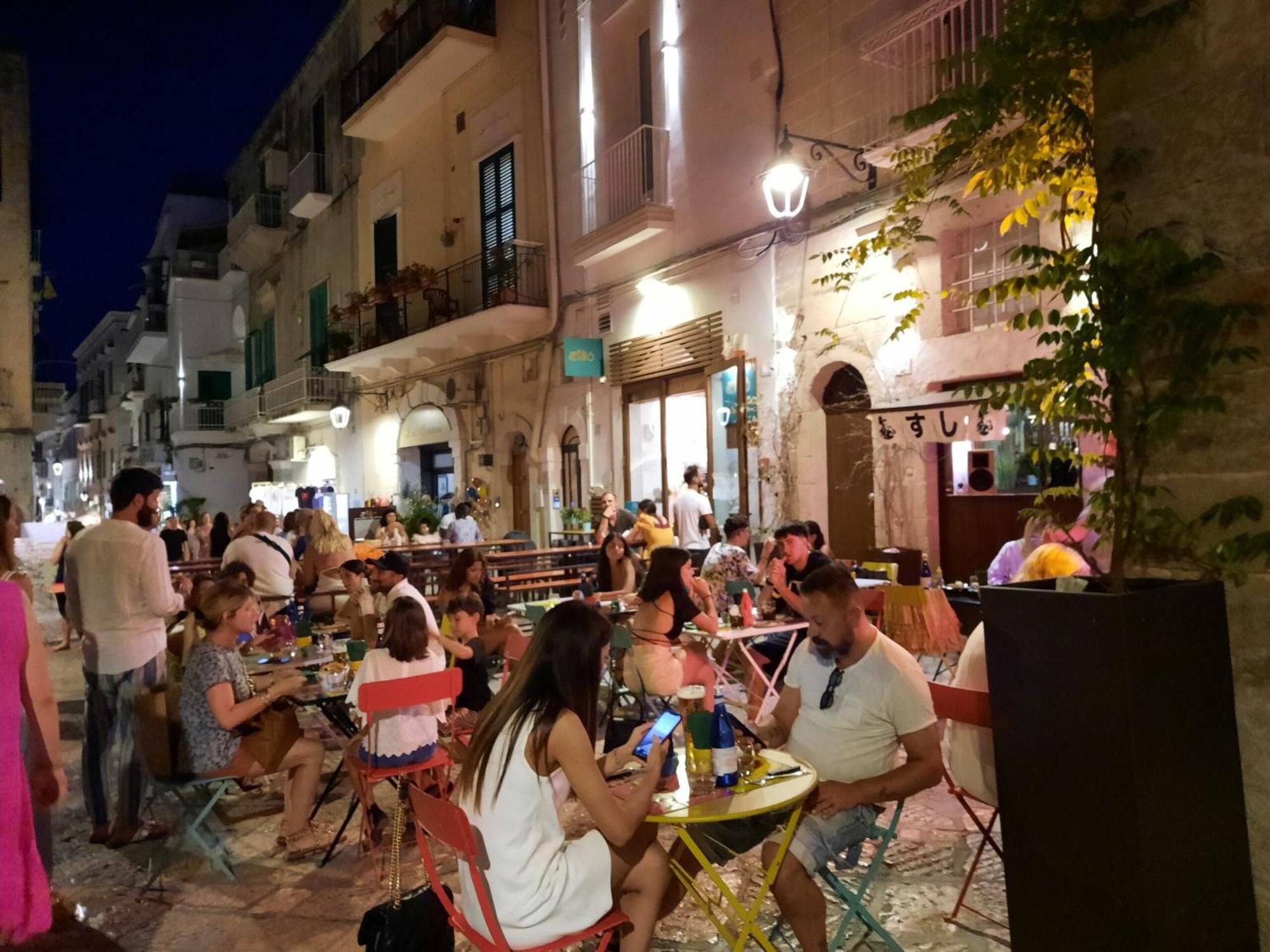Fd Apartments - Zoe Prestigioso Appartamento Vicino Alla Stazione E Al Centro Monopoli Luaran gambar