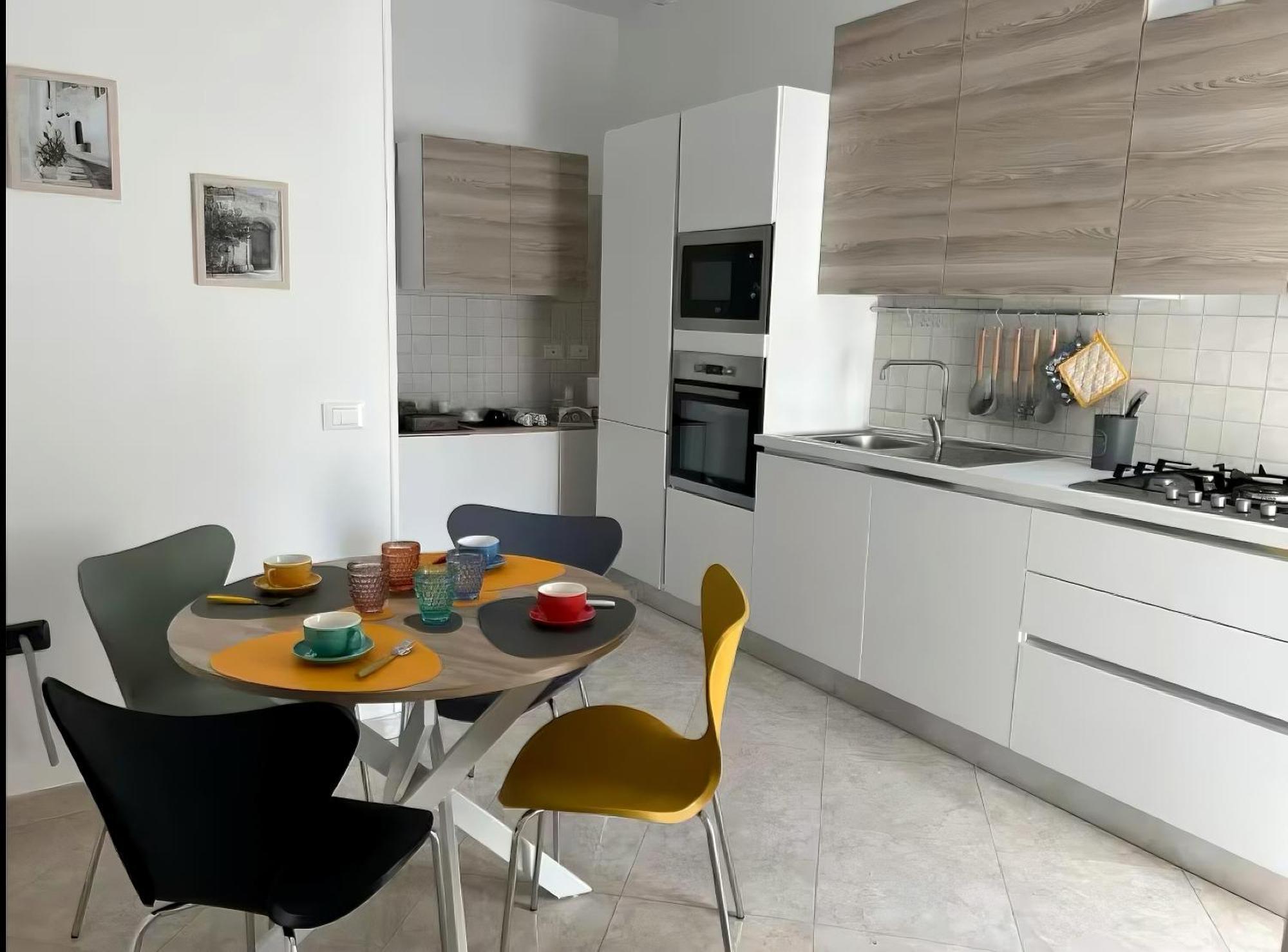 Fd Apartments - Zoe Prestigioso Appartamento Vicino Alla Stazione E Al Centro Monopoli Luaran gambar
